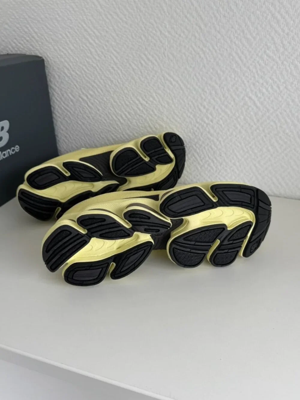 New Balance ABZORB 2000S Sneakers Yellow/Black Men's US 11